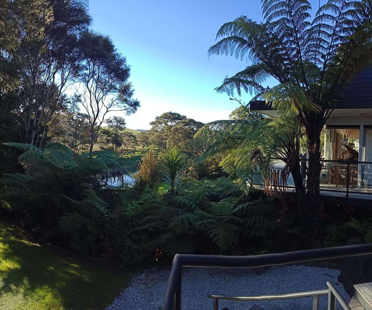 River Retreat Haruru Exterior photo